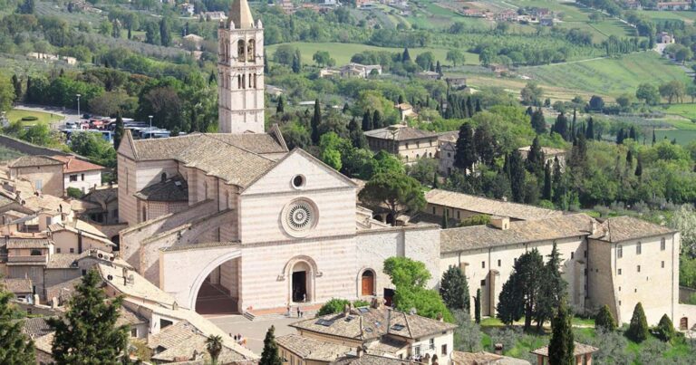 Basilica di Santa Chiara ad Assisi